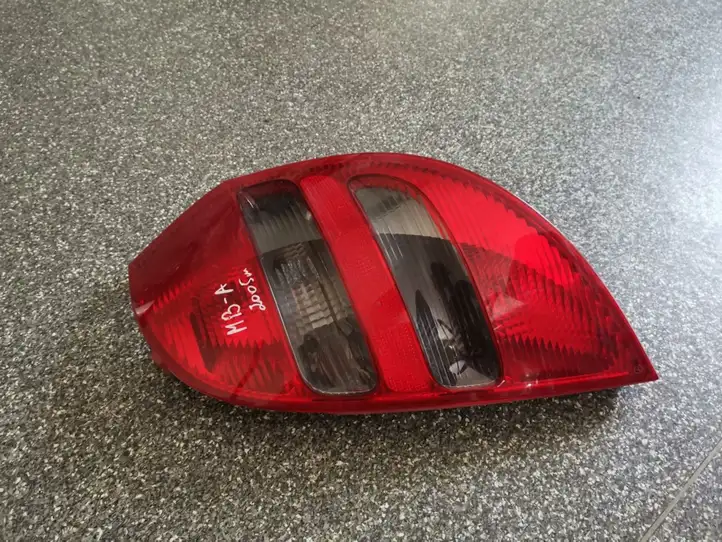 Mercedes-Benz A W169 (2004 - 2012) A1698201064 Задний фонарь в кузове — фото 1