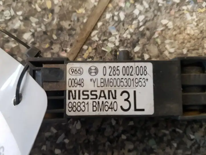 Nissan Almera (2000 - 2006) 0285002008 Датчик удара SRS — фото 2