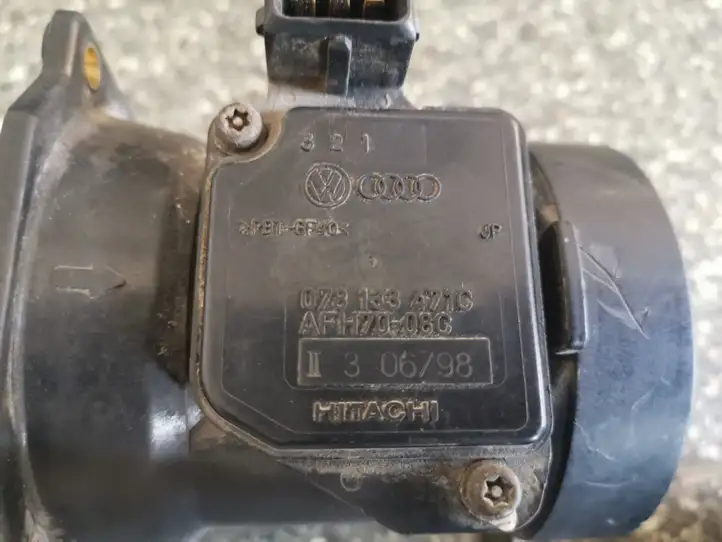 Audi A6 S6 C5 4B (1997 - 2001) 078133471C Датчик массового расхода воздуха — фото 2