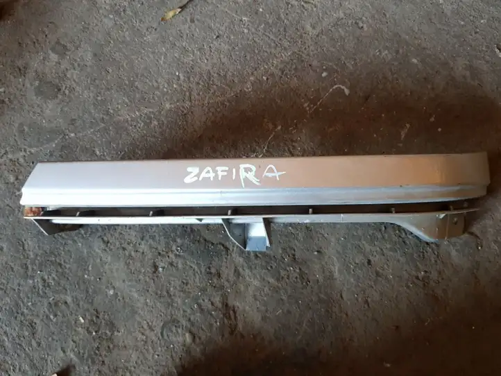 Opel Zafira A (1999 - 2003) 90580651 Окантовка фары — фото 2