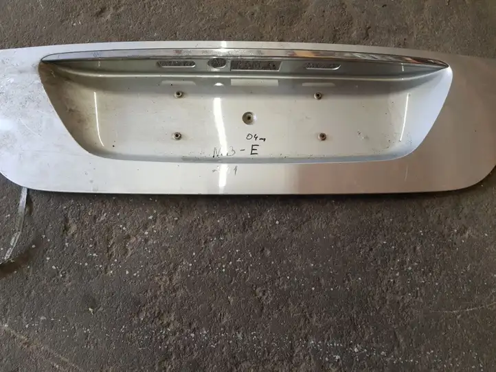 Mercedes-Benz E W211 (2002 - 2009) 2117500237 Прочая отделка багажника — фото 3
