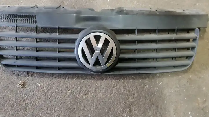 Volkswagen Transporter - Caravelle T5 (2003 - 2009) 7H0807101 Верхняя решетка радиатора — фото 1