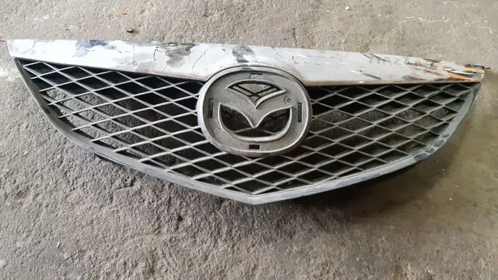 Mazda 6 (2002 - 2005) Верхняя решетка радиатора — фото 2