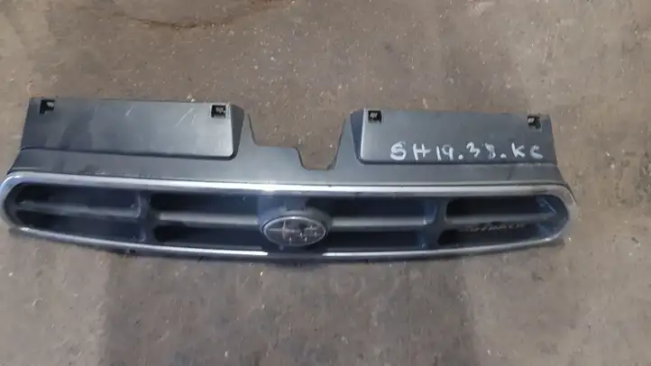 Subaru Outback (1998 - 2003) Верхняя решетка радиатора — фото 1