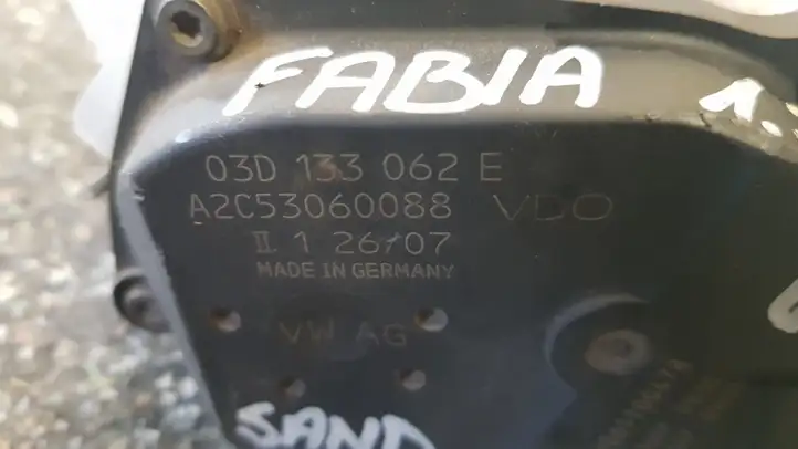 Skoda Fabia Mk1 (6Y) (1999 - 2007) 03D133062E Дроссельная заслонка — фото 3