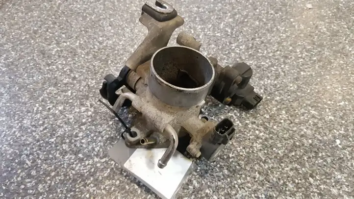 Toyota RAV 4 (XA20) (2000 - 2005) 8945233030 Дроссельная заслонка — фото 3