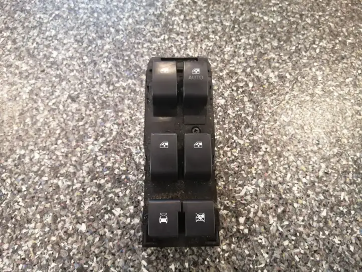 Chevrolet Captiva (2006 - 2011) 202005436 Кнопка стеклоподъемников — фото 1