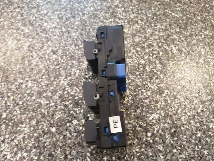 Chevrolet Captiva (2006 - 2011) 202005436 Кнопка стеклоподъемников — фото 2
