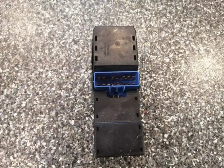 Chevrolet Captiva (2006 - 2011) 202005436 Кнопка стеклоподъемников — фото 4