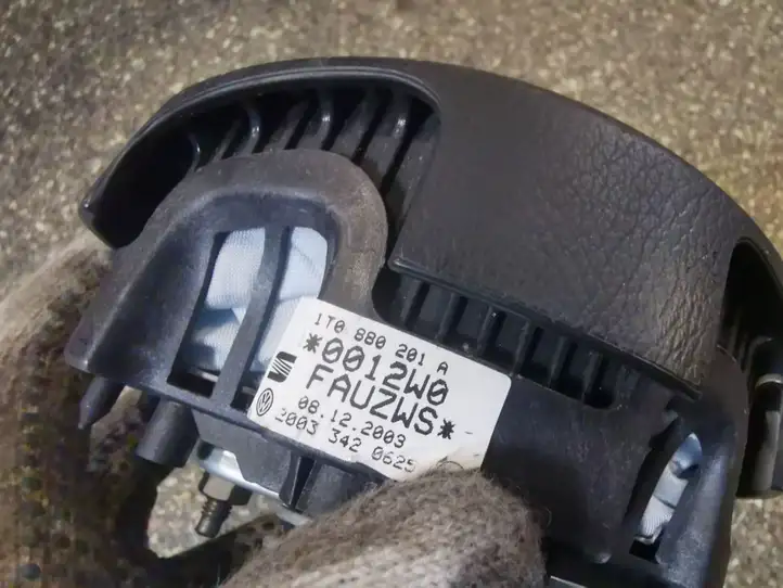 Volkswagen Touran I (2003 - 2010) 1T0880201A Подушка безопасности руля — фото 2