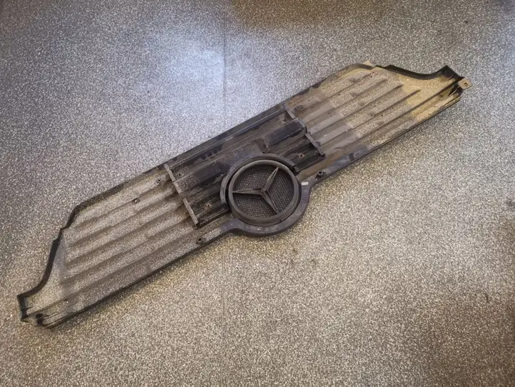Mercedes-Benz (1988 - 1992) A9408880023 Передняя решетка — фото 6