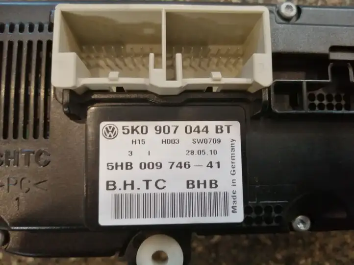 Volkswagen Golf VI (2009 - 2013) 5K0907044BT Блок управления климат-контролем — фото 5