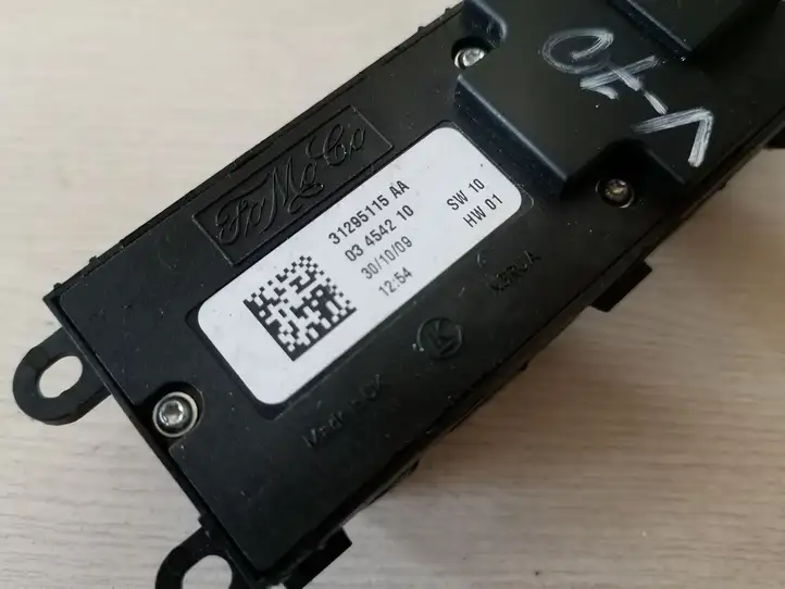 Volvo V70 (2007 - 2013) 31295115AA Кнопка стеклоподъемников — фото 3