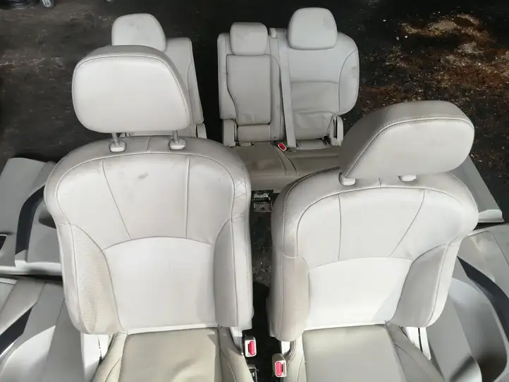 Mitsubishi Outlander (2007 - 2012) Комплект салона — фото 3