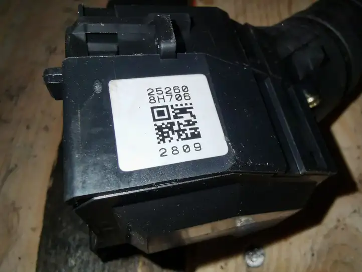 Nissan X-Trail T30 (2001 - 2007) 252608H706 Переключатель стеклоочистителей — фото 3