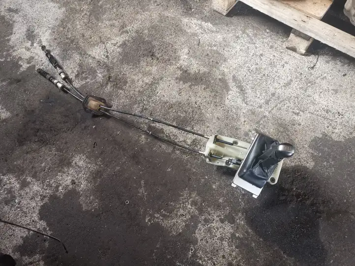 Nissan X-Trail T30 (2001 - 2007) Кулиса КПП — фото 1