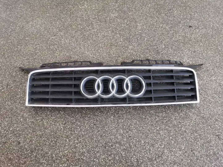 Audi A3/S3 8P (2004 - 2008) 8P3853651 Верхняя решетка радиатора — фото 1