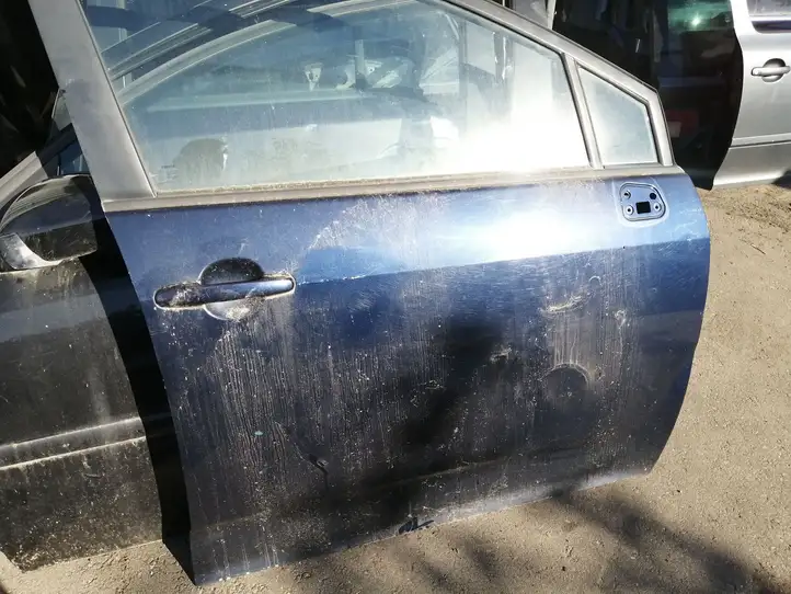 Toyota Corolla Verso E121 (2004 - 2007) Дверь — фото 1