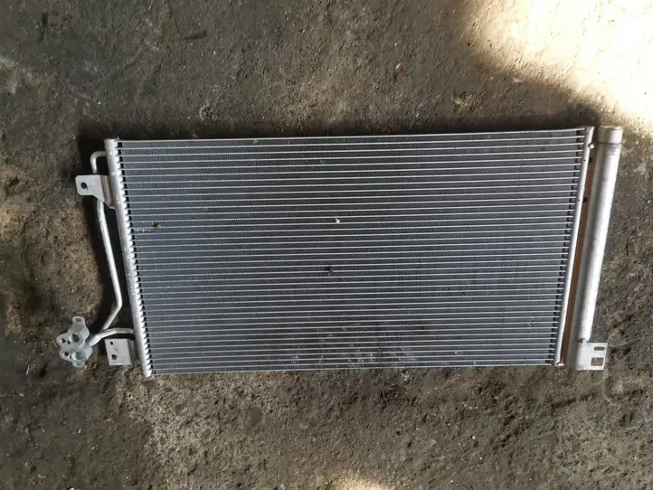 Volkswagen Transporter - Caravelle T5 (2003 - 2009) Радиатор кондиционера — фото 2