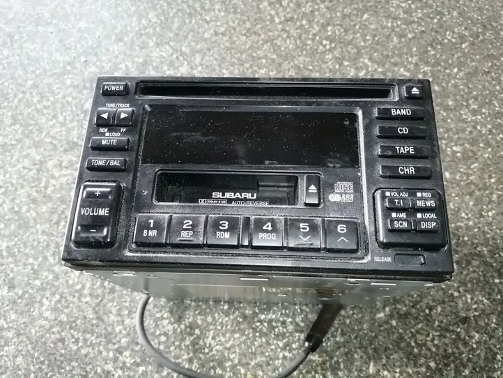 Subaru Outback (1998 - 2003) 86201AE190 Магнитола / мультимедийная система — фото 1