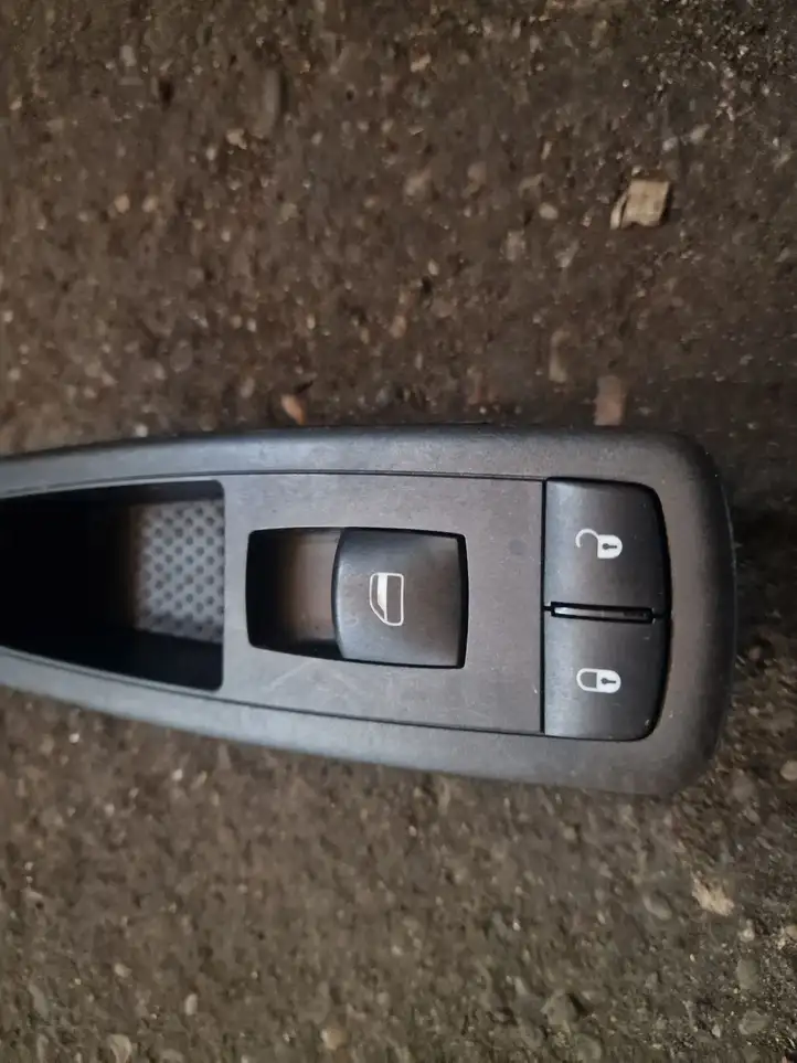 Dodge Journey (2007 - 2011) Кнопка стеклоподъемников — фото 2
