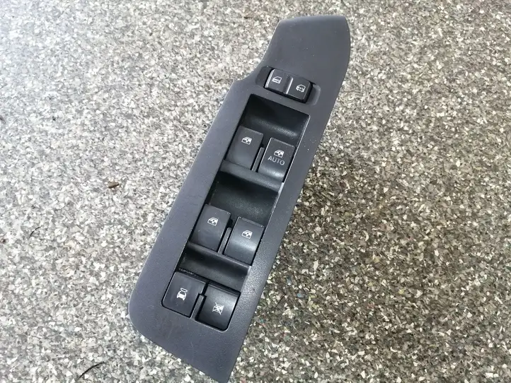 Chevrolet Captiva (2006 - 2011) 202005436 Блок кнопок стеклоподъемников — фото 1