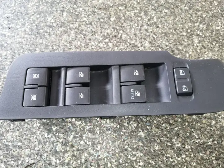 Chevrolet Captiva (2006 - 2011) 202005436 Блок кнопок стеклоподъемников — фото 2
