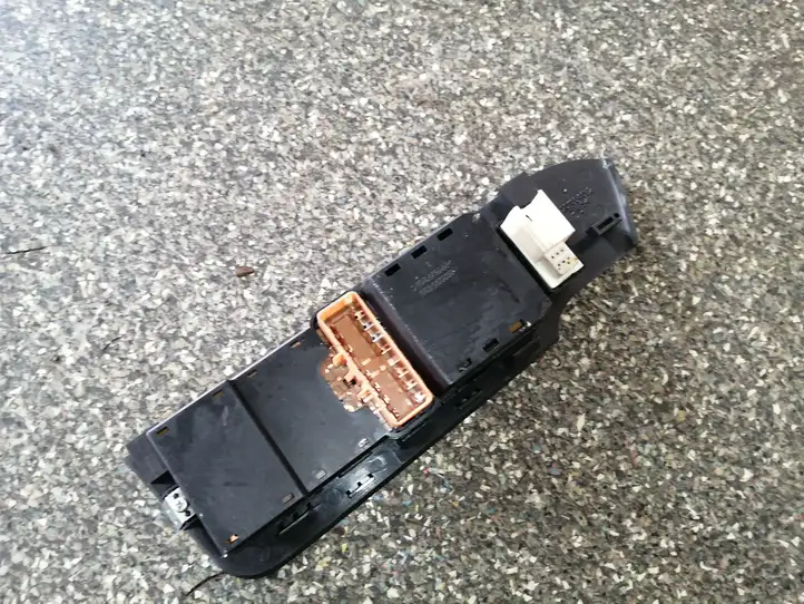 Chevrolet Captiva (2006 - 2011) 202005436 Блок кнопок стеклоподъемников — фото 5