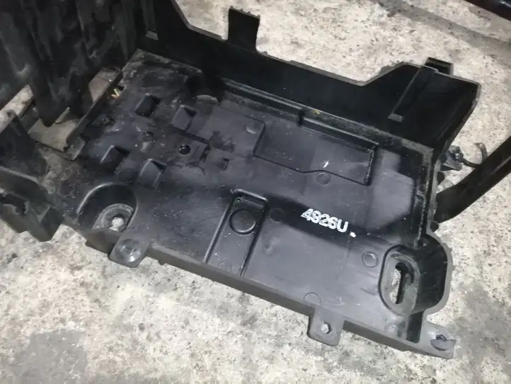 Opel Mokka X (2016 - 2019) 42334926 Площадка аккумулятора — фото 2