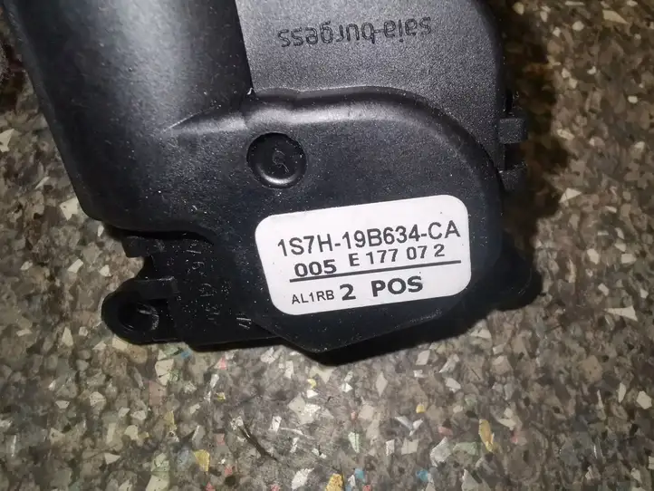 Ford Focus (2005 - 2008) 1S7H19B634CA Двигатель задвижки потока воздуха — фото 3