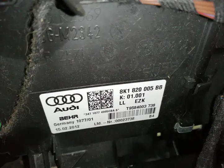 Audi A4 S4 B8 8K (2011 - 2015) 8K1820005BB Пластиковый корпус — фото 6