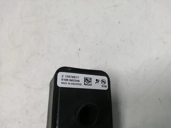 Buick Encore I (2012 - 2019) 13578677 Датчик удара SRS — фото 2