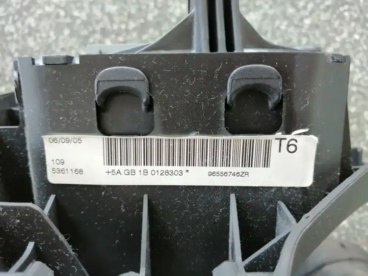 Peugeot 307 (2005 - 2008) 96556746ZR Подушка безопасности руля — фото 3