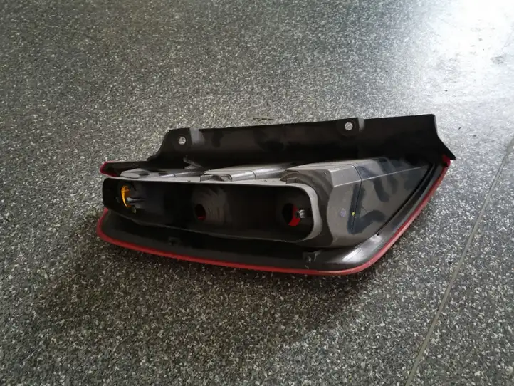 Fiat Punto (199) (2005 - 2018) 27460202 Задний фонарь в кузове — фото 3