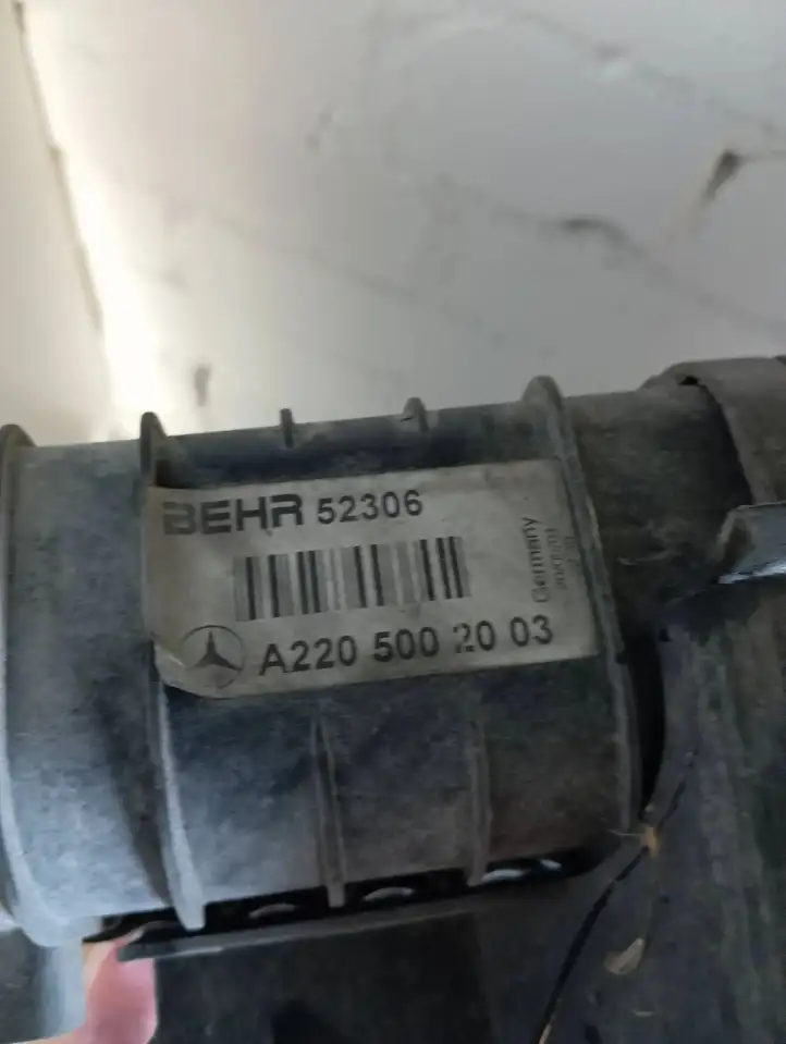 Mercedes-Benz S W220 (1998 - 2006) A2205050388 Радиатор охлаждающей жидкости двигателя — фото 5