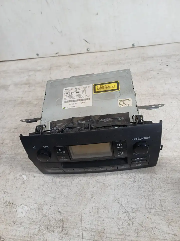 Toyota Corolla Verso E121 (2001 - 2004) 8612013060 Магнитола / мультимедийная система — фото 5