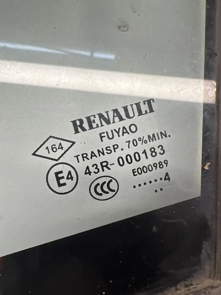 Renault Captur (2013 - 2020) 43R000183 Форточка двери — фото 3