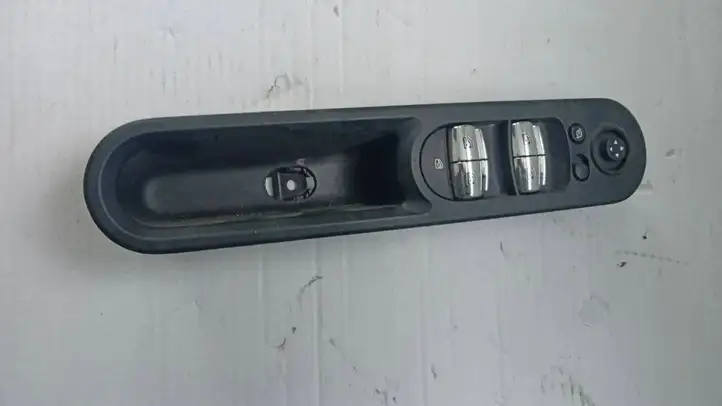 Mini Cooper Countryman F60 (2016 - 2020) 9354861 Кнопка стеклоподъемников — фото 1