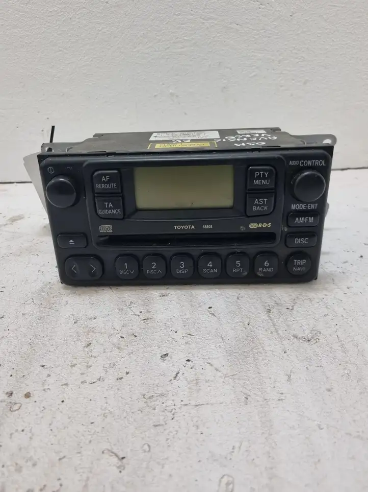 Toyota Avensis Verso (2001 - 2004) 8612044080 Магнитола / мультимедийная система — фото 1