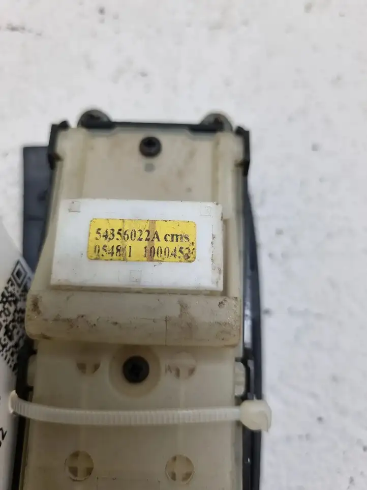 Toyota Avensis T250 (2003 - 2006) 8482005100 Блок кнопок стеклоподъемников — фото 4