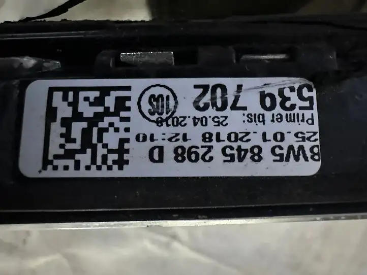 Audi A4 S4 B9 (2015 - 2019) 8W5845298D Заднее боковое стекло — фото 4
