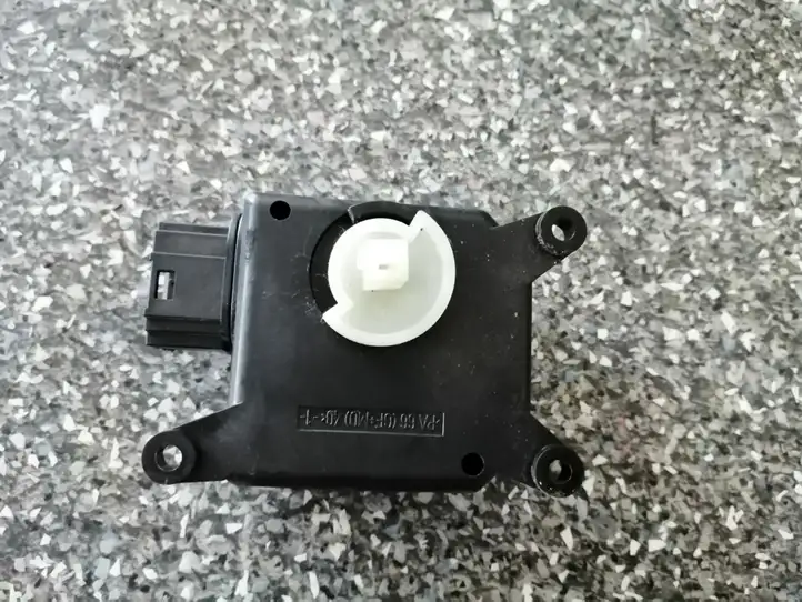 Opel Zafira B (2006 - 2008) 309370600AE Двигатель задвижки потока воздуха — фото 2