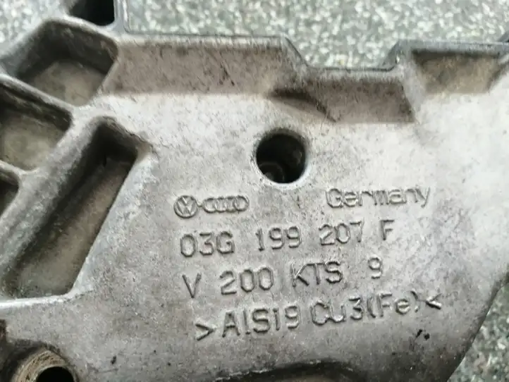 Volkswagen PASSAT B6 (2005 - 2010) 03G199207F Кронштейн двигателя — фото 3