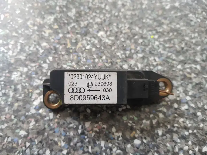 Audi A4 S4 B6 8E 8H (2000 - 2006) 8D0959643B Датчик удара SRS — фото 1