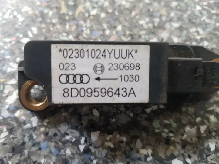 Audi A4 S4 B6 8E 8H (2000 - 2006) 8D0959643B Датчик удара SRS — фото 2