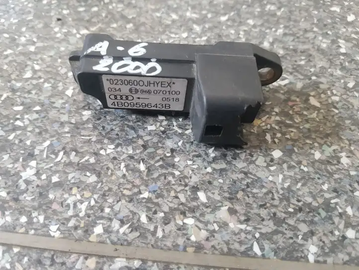 Audi A6 S6 C5 4B (1997 - 2001) 4B0959643B Датчик удара SRS — фото 1