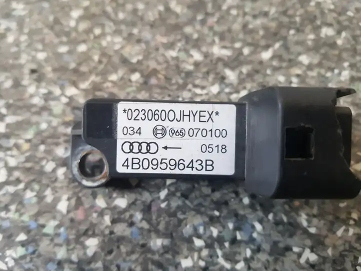 Audi A6 S6 C5 4B (1997 - 2001) 4B0959643B Датчик удара SRS — фото 3