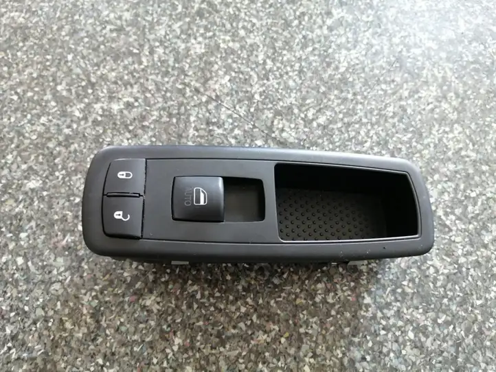 Dodge Caliber (2006 - 2012) 10003147 Кнопка стеклоподъемников — фото 3