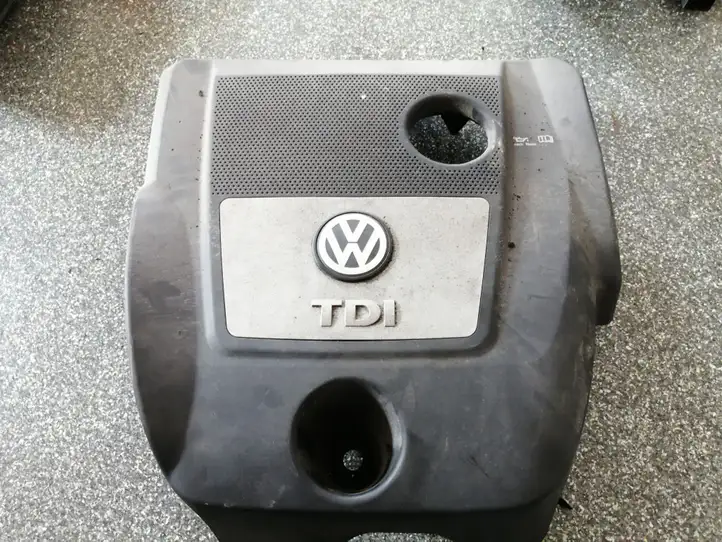 Volkswagen Golf IV (1998 - 2005) 038103925EK Крышка двигателя декоративная — фото 1
