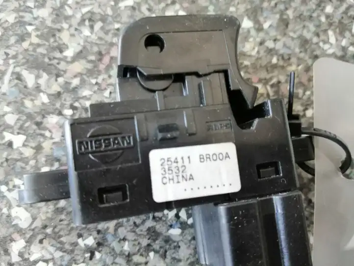 Nissan Qashqai (2006 - 2010) 25411BR00A Кнопка стеклоподъемников — фото 4